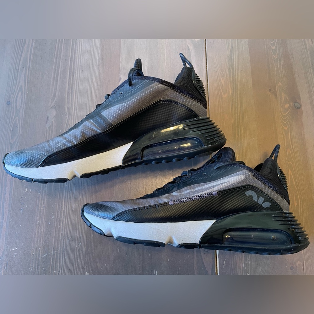 Nike Air Max 2090 Black Wolf Grey Sneakers - Size 12